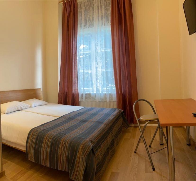 Aquamarine Hotel - Lauluvaeljak Tallinn Bagian luar foto
