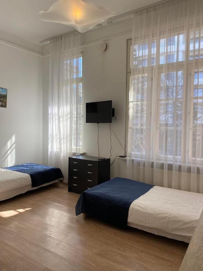 Aquamarine Hotel - Lauluvaeljak Tallinn Bagian luar foto